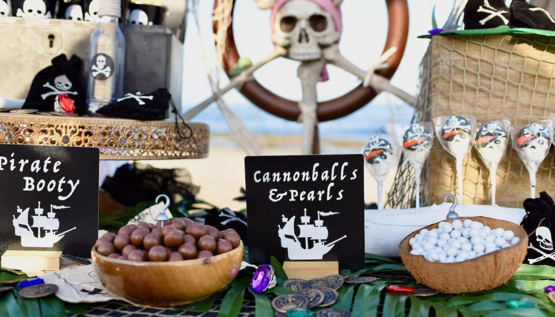 shipwrecked-pirate-halloween-party