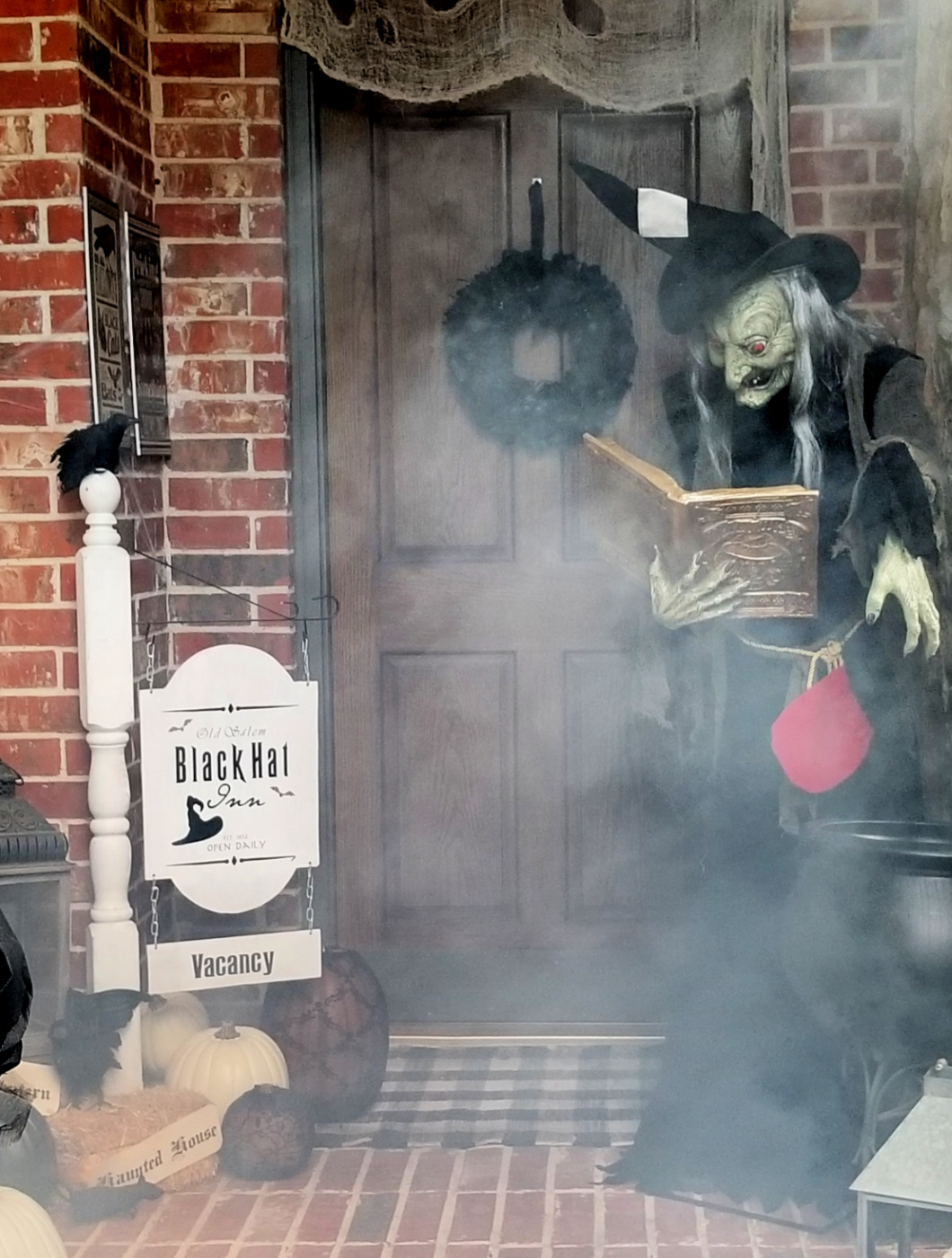 Spooky Witch Halloween Front Porch Idea | Fun365