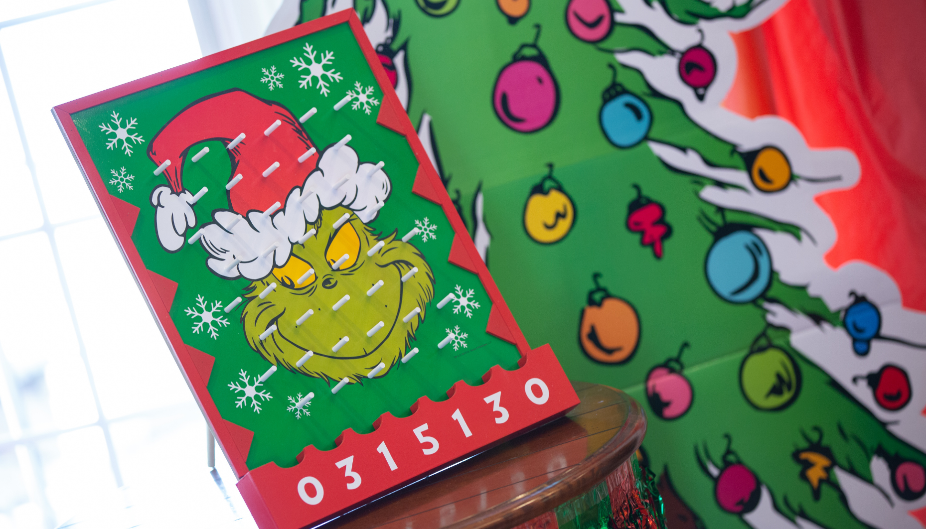 grinch-christmas-decorating-ideas-12