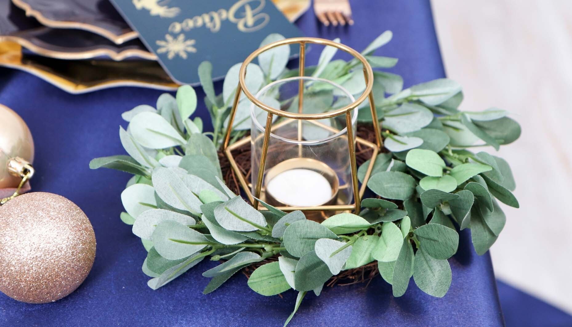 Navy-&-Gold-Holiday-Table-Content-13