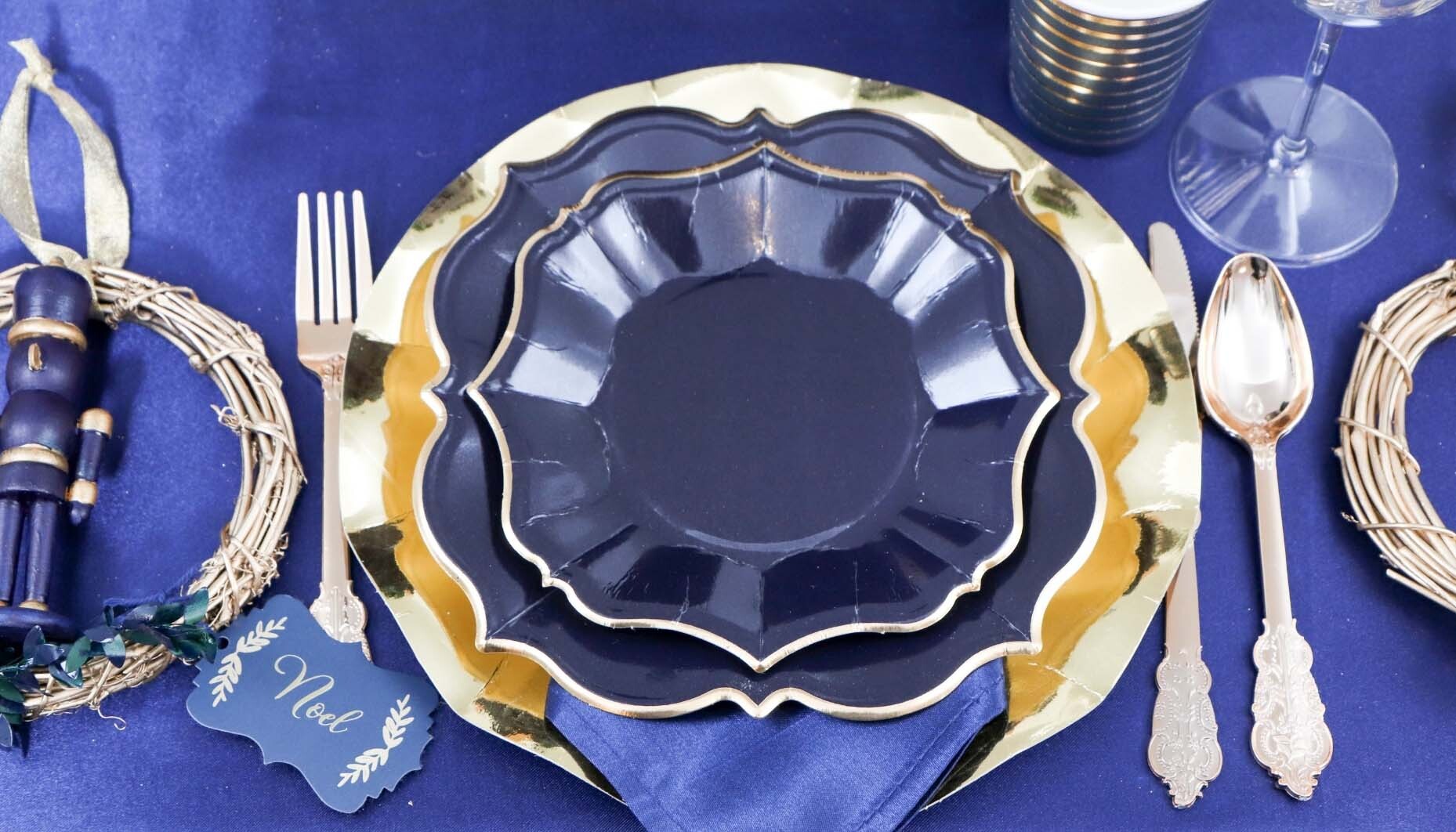 Navy-&-Gold-Holiday-Table-Content-18