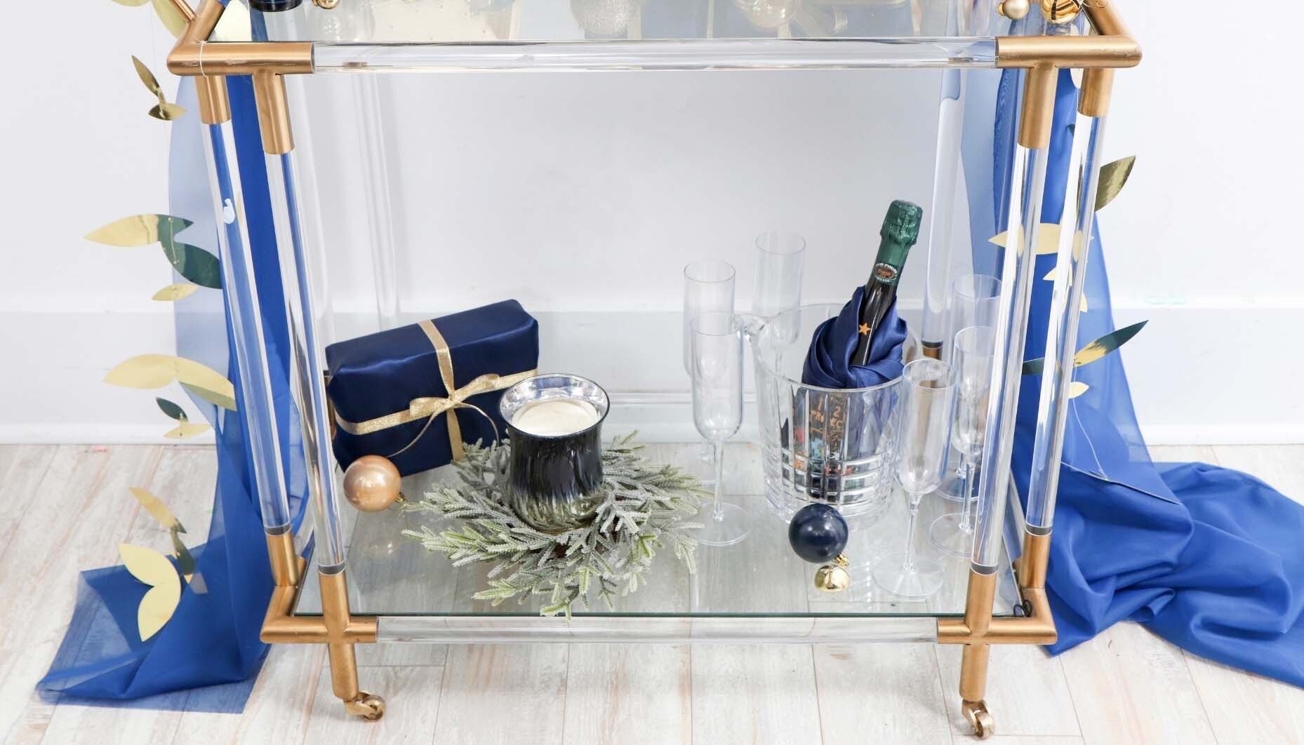 Navy-&-Gold-Holiday-Table-Content-7