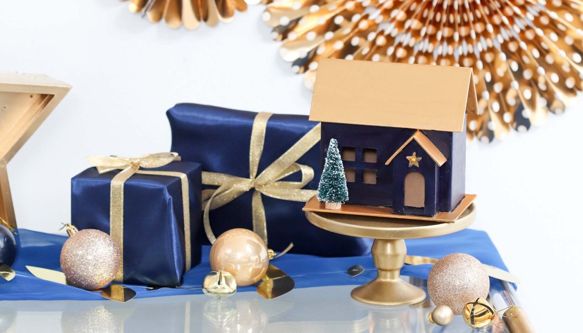 Navy-&-Gold-Holiday-Table-Content-3
