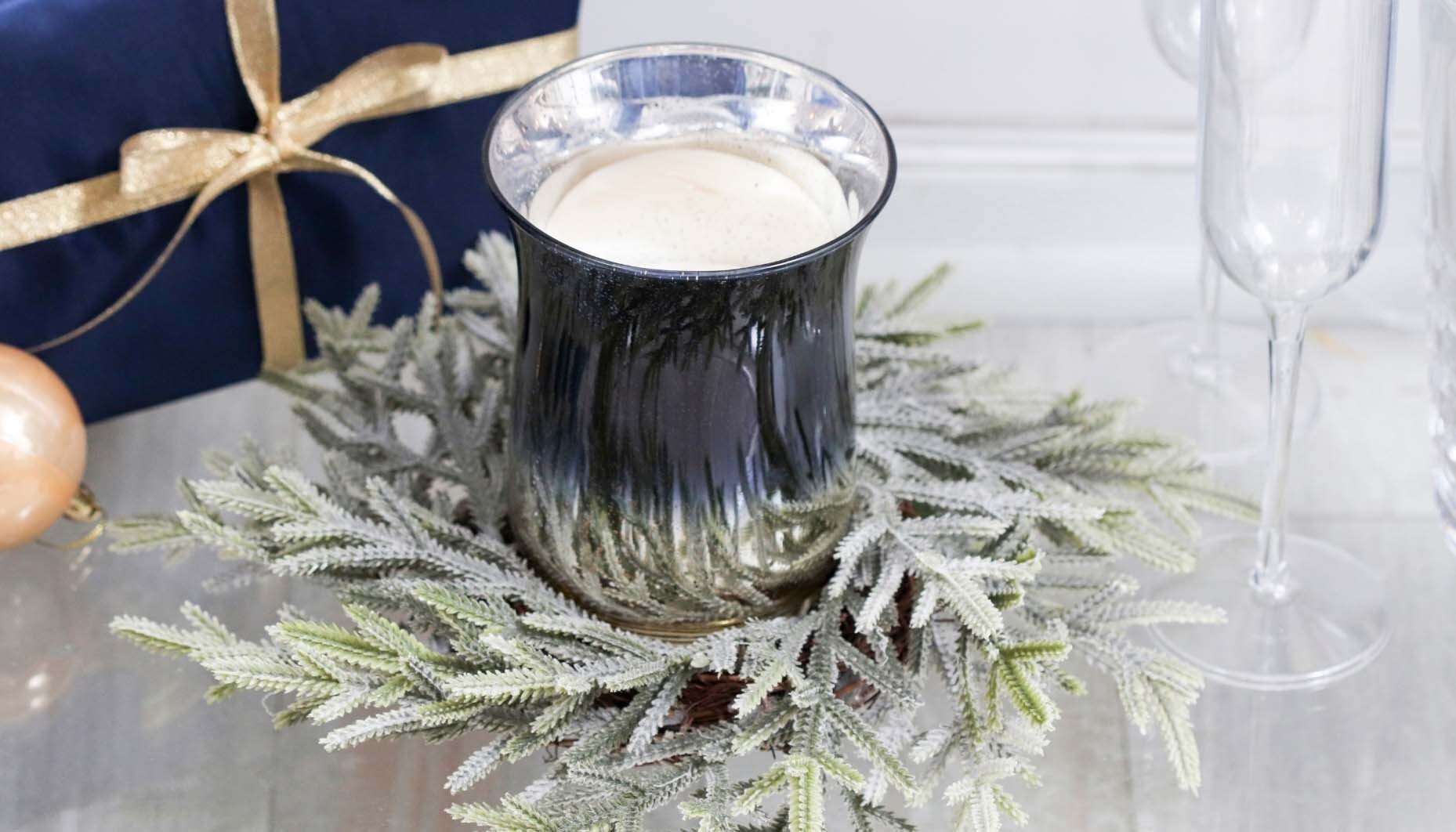 Navy-&-Gold-Holiday-Table-Content-2