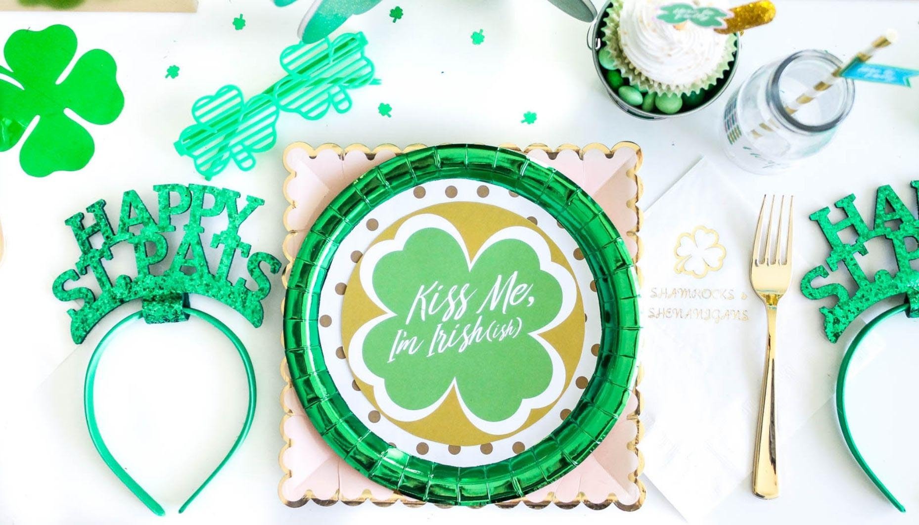 Lucky Wishes St Patrick's Day Saint Patty's Party 9" Paper Dinner Plates