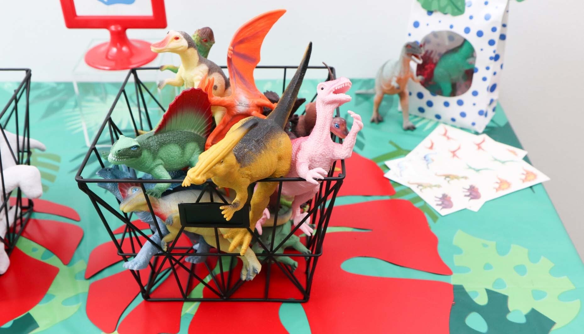 Dinosaur-First-Birthday-Party-Content-10