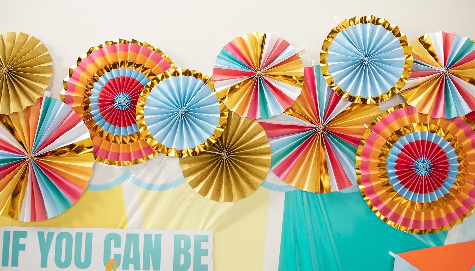 Be-Kind-Classroom-Door-DÃ©cor-Idea-2