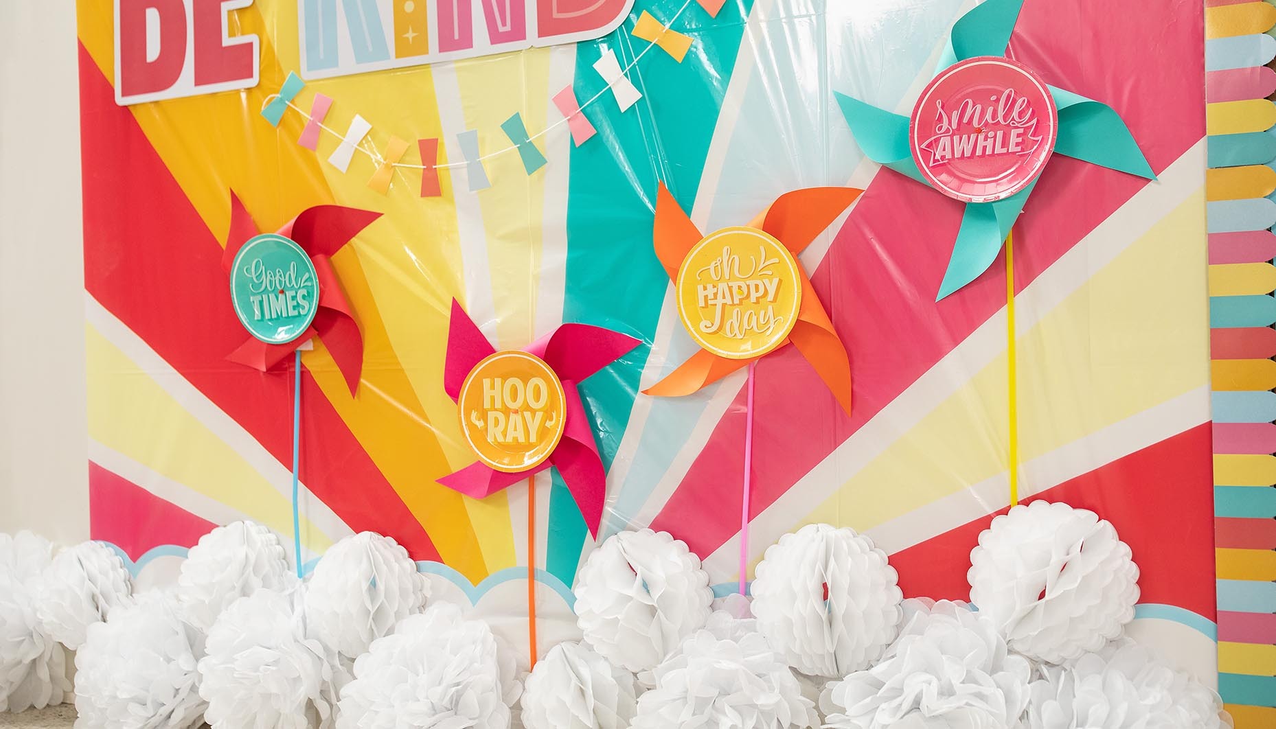 Be-Kind-Classroom-Door-DÃ©cor-Idea-3