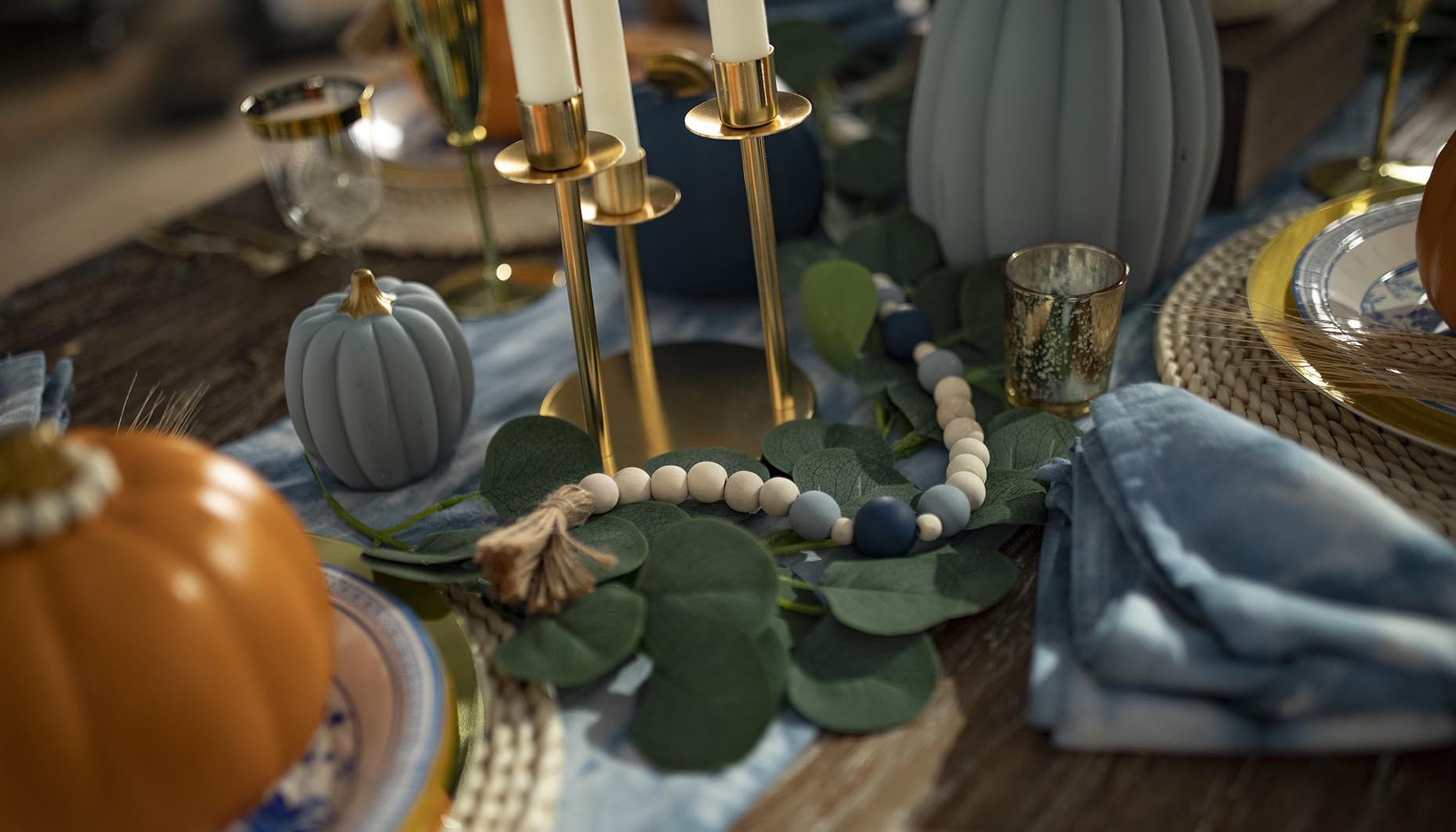 fall-chinoiserie-tablescape-idea-5