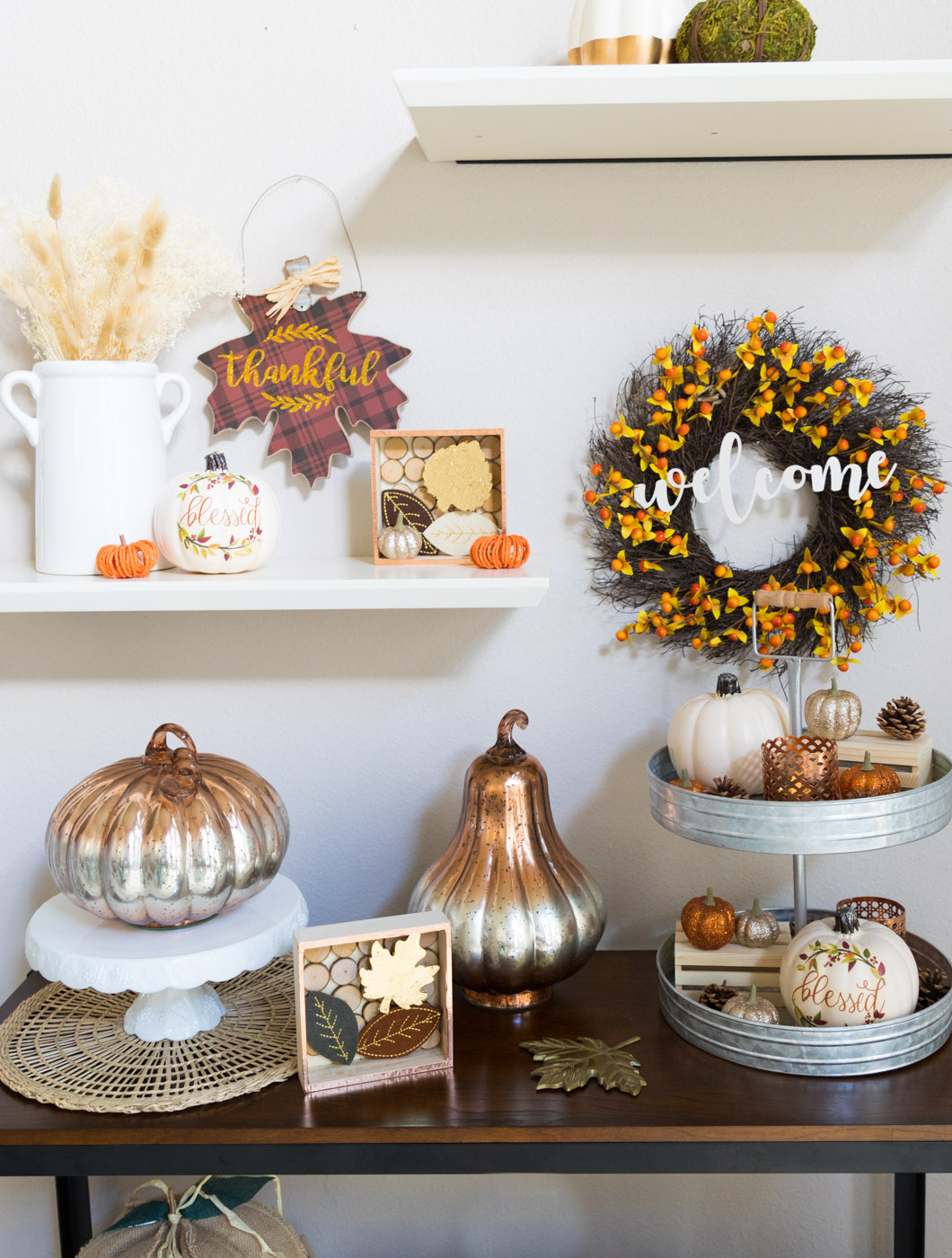 Thanksgiving foyer decor