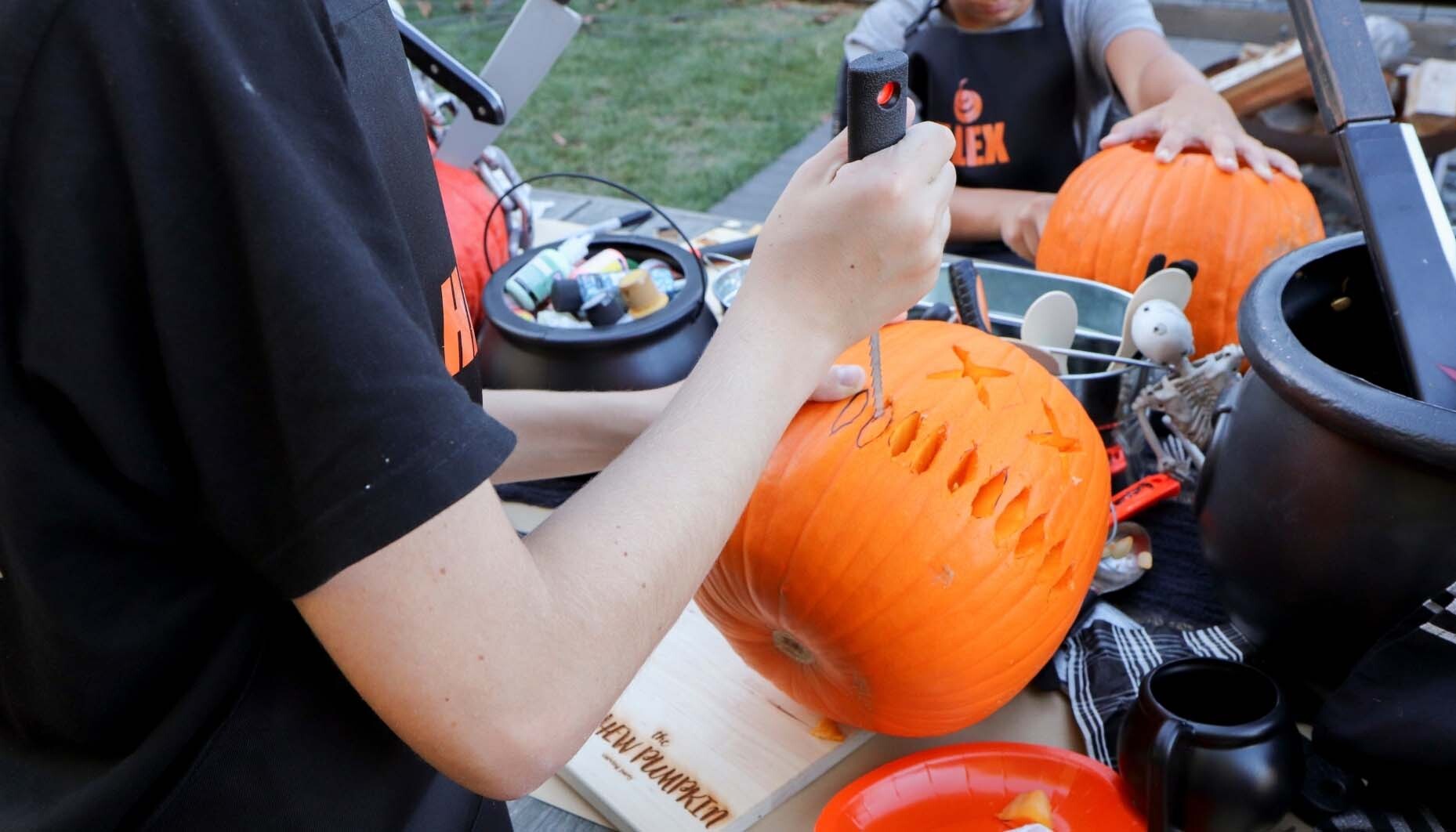 Pumpkin-Carving-Party-Content-5