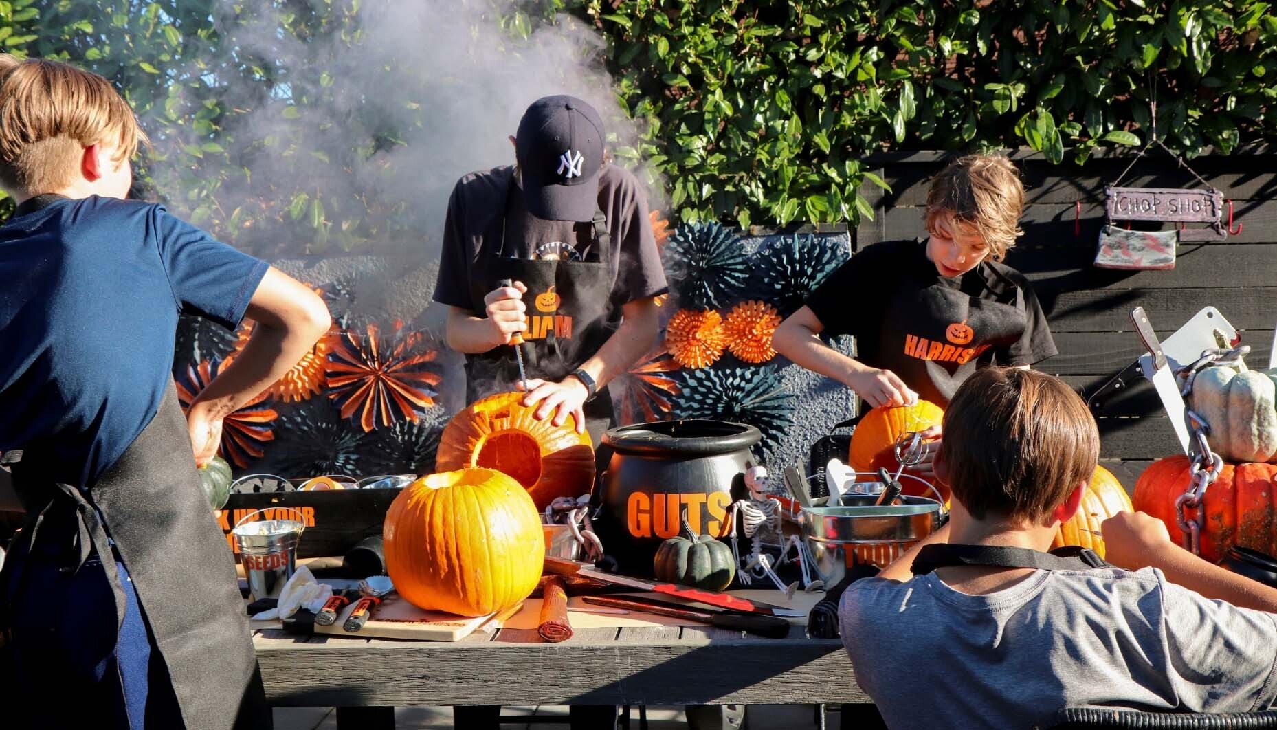 Pumpkin-Carving-Party-Content-2