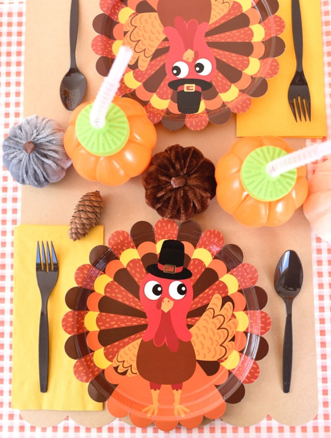 Kids' Friendsgiving Table Idea | Fun365