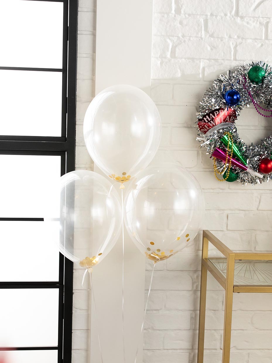 christmas-to-new-years-eve-transitional-tablescape-ideas-19