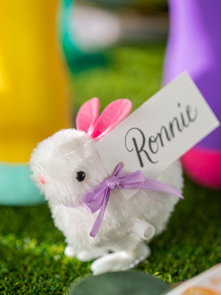 bright-easter-tablescape-idea-11