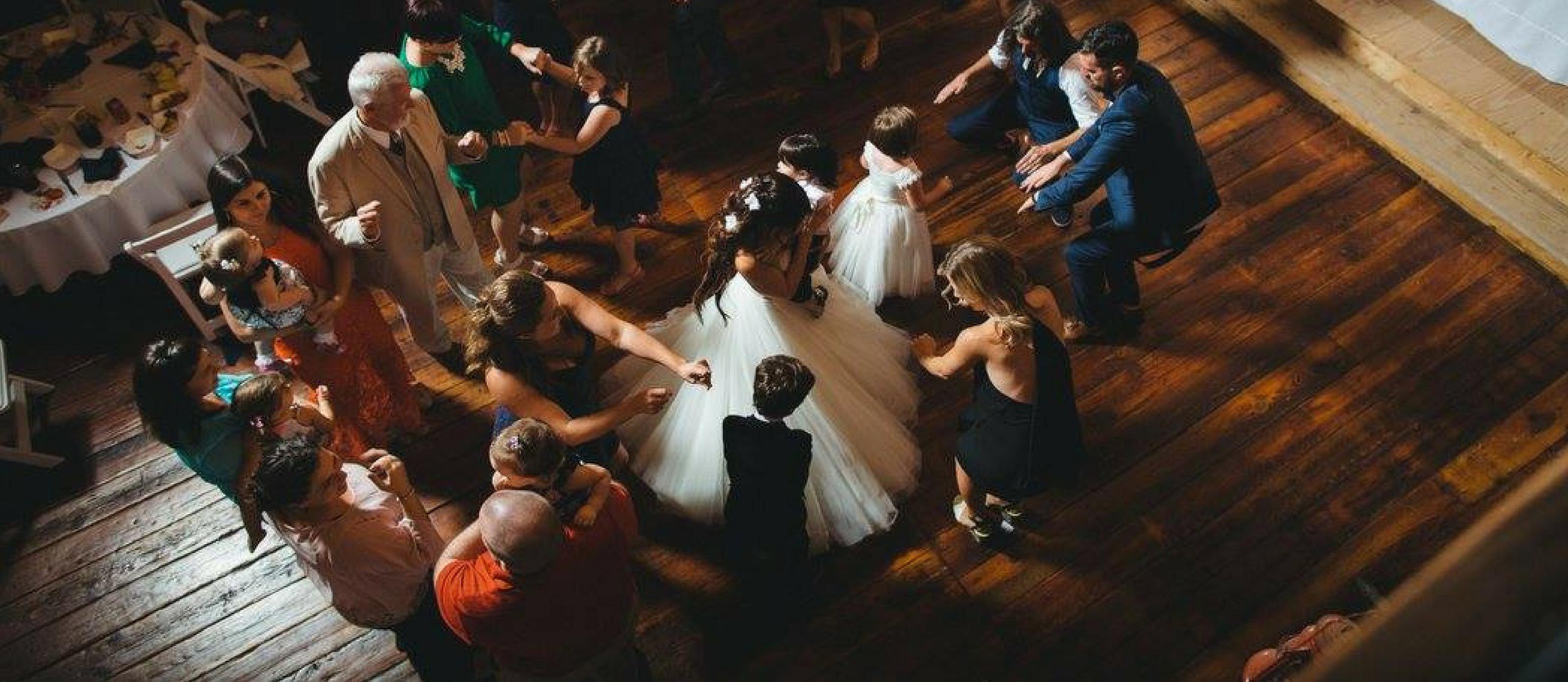 Create a Wedding Reception Playlist that Rocks
