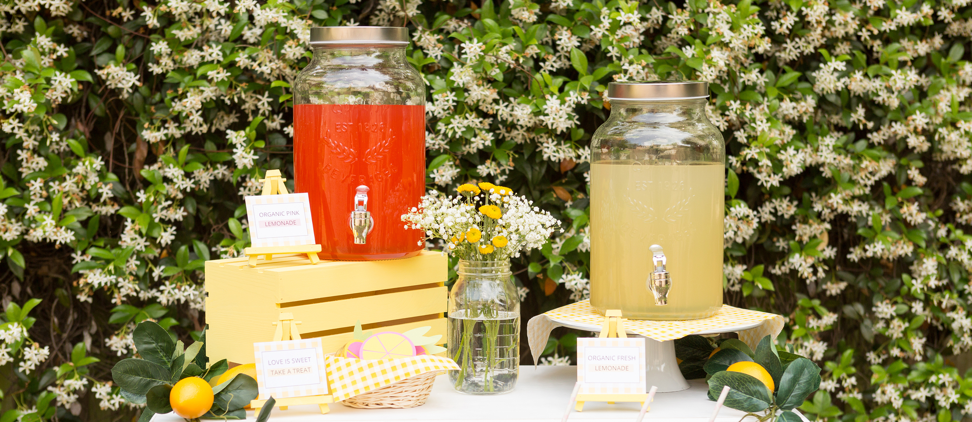 lemonade stand wedding