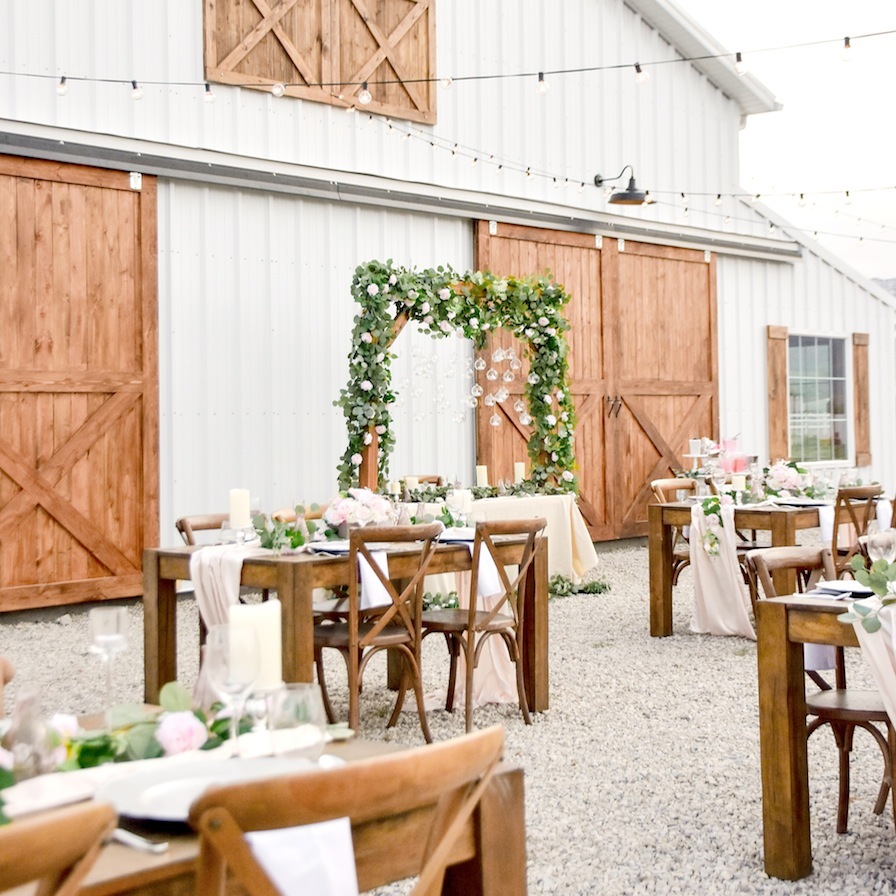 Summery Rustic Wedding Decor Ideas - Bredenbury Court Barns