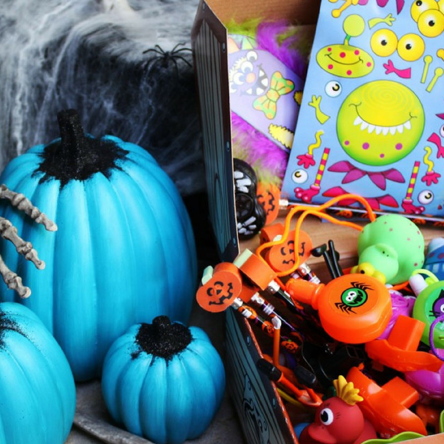 Teal Pumpkin Porch Scene