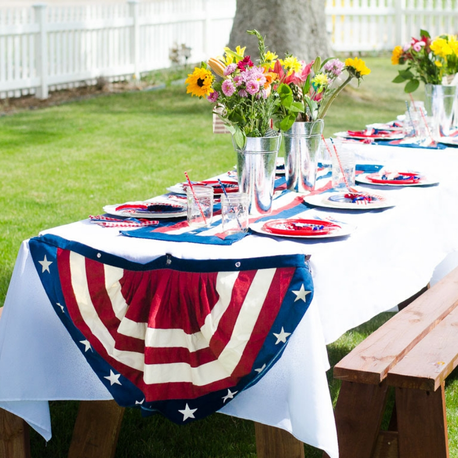 Vintage Inspired 4th of July Picnic