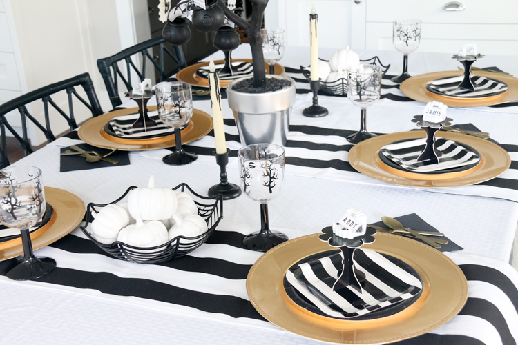 Halloween Night Family Dinner Party | Fun365