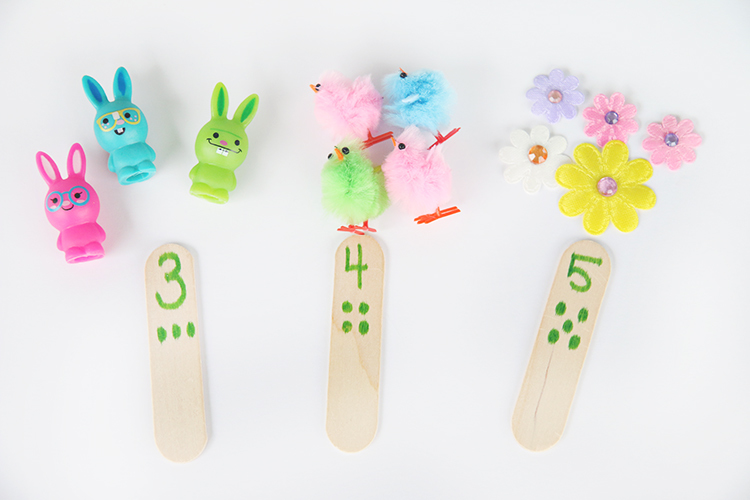 Spring DIY Sensory Bin | Fun365