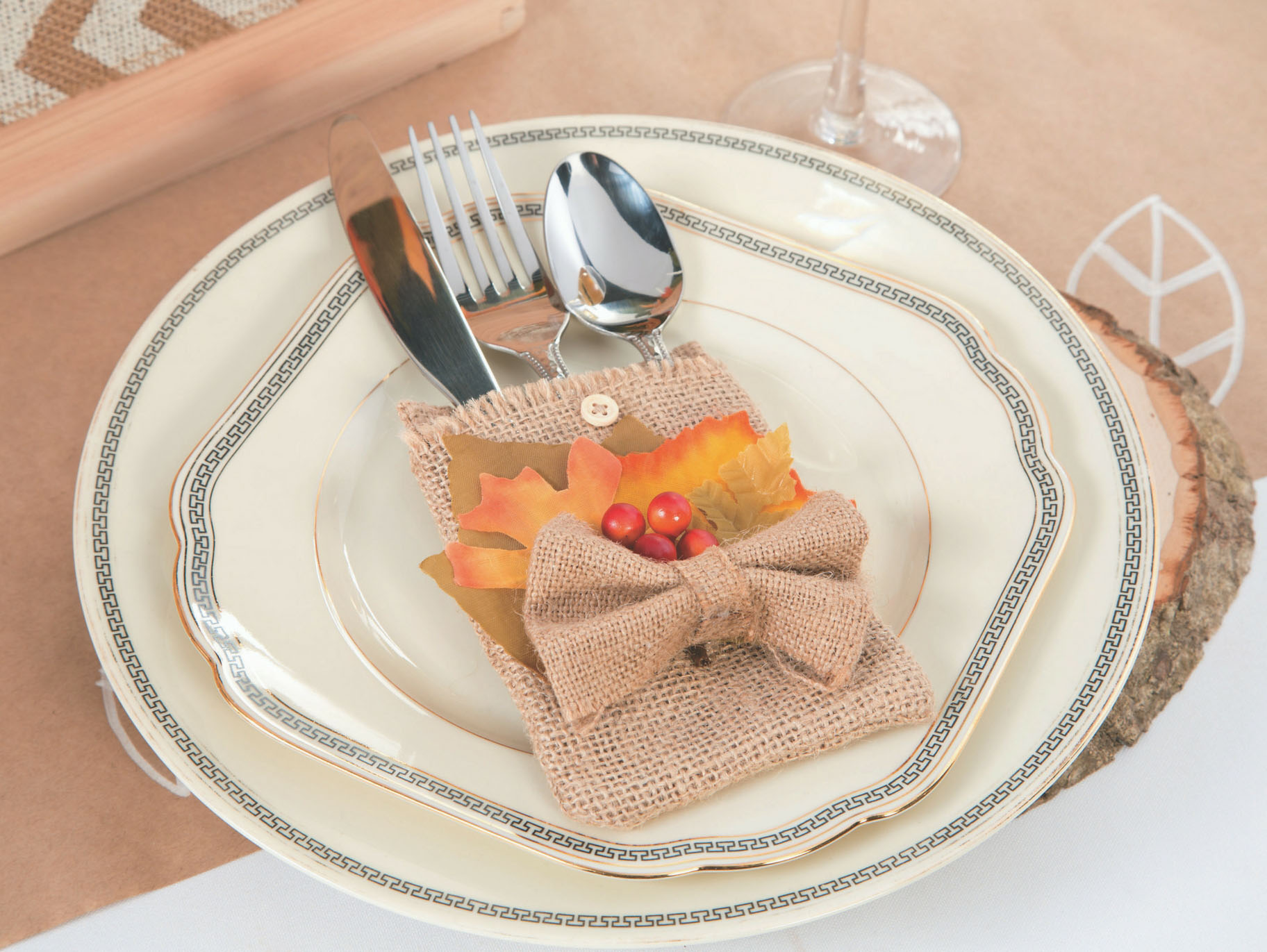 DIY Burlap Fall Silverware Holder
