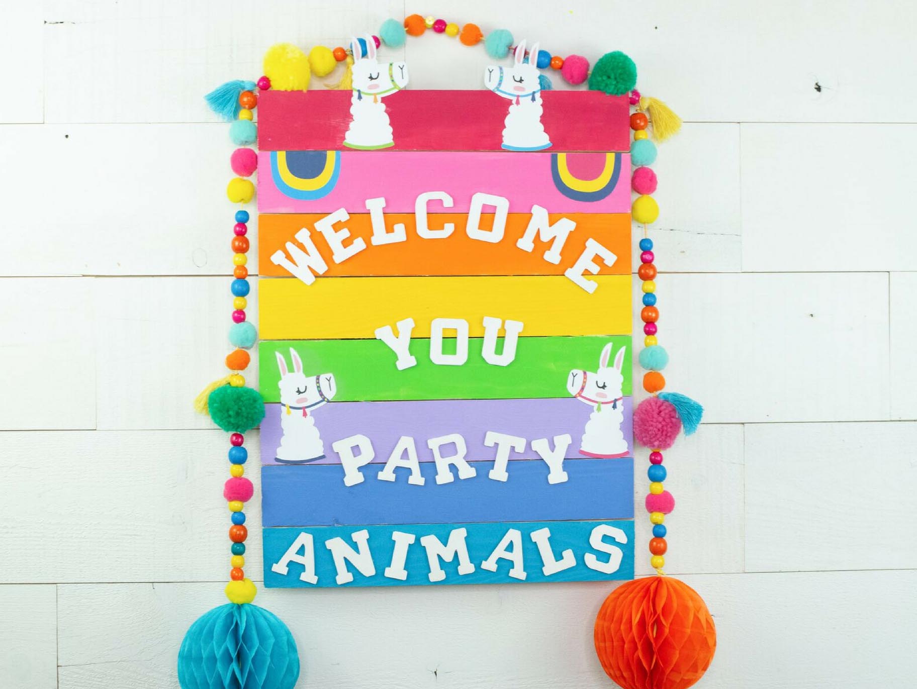 DIY Llama Welcome Sign