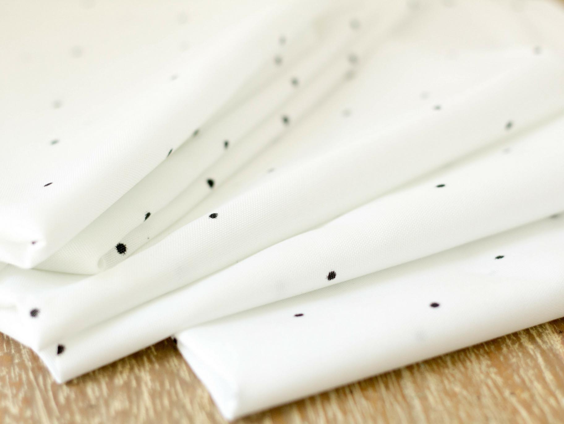 DIY Polk a Dotted Table Linen