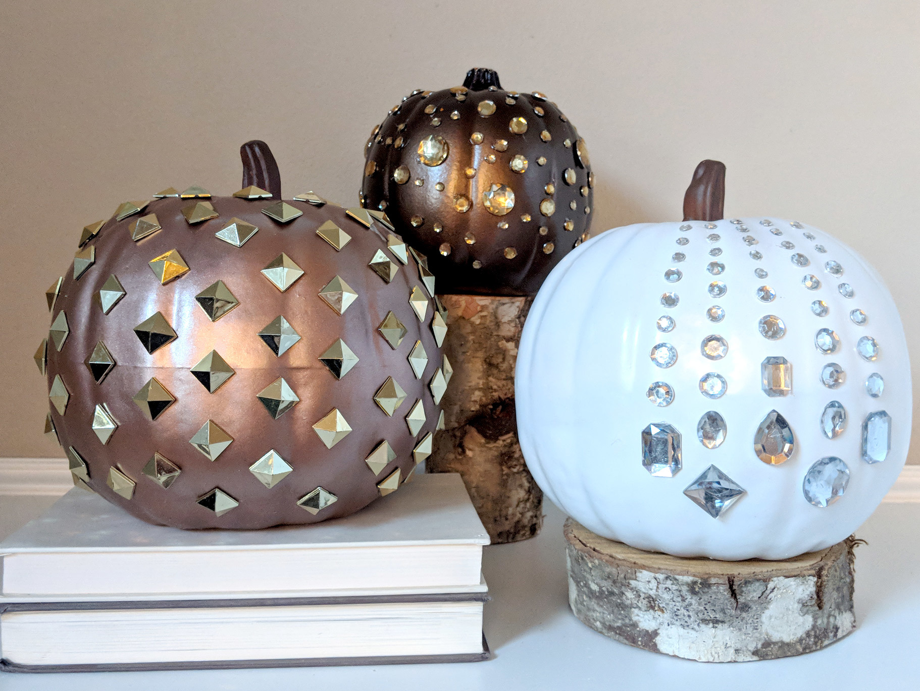 DIY Metallic Jeweled Pumpkins | Fun365