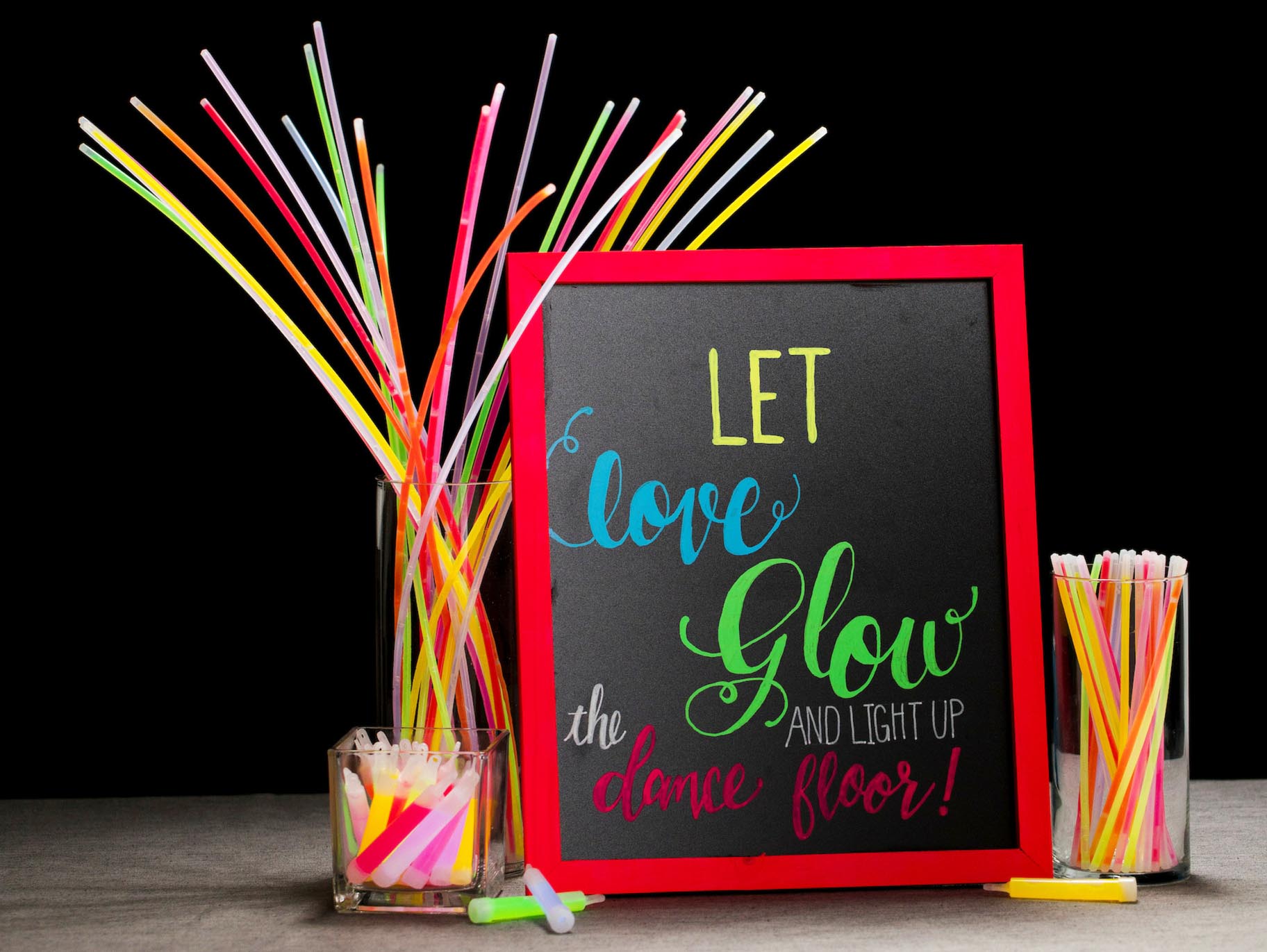 Let Love Glow Wedding Idea | Fun365