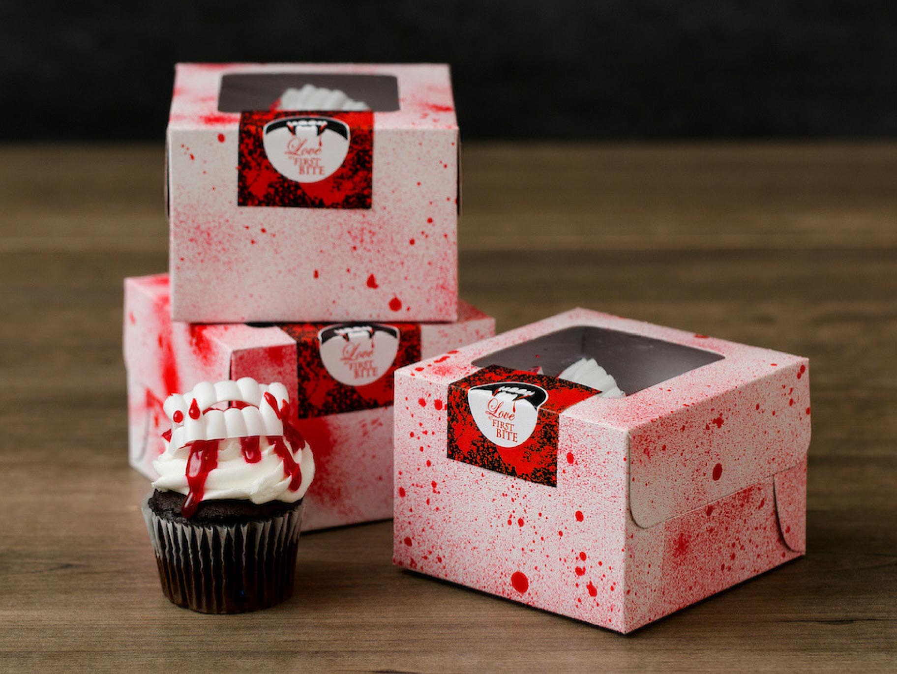 'Love at First Bite' Vampire Cupcakes