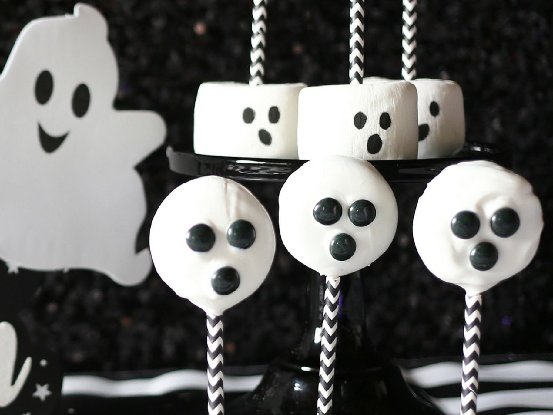 Spooky Cute Halloween Ghost Pops