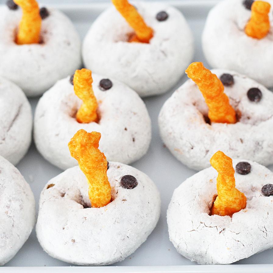 Simple Snowman Donut Bites
