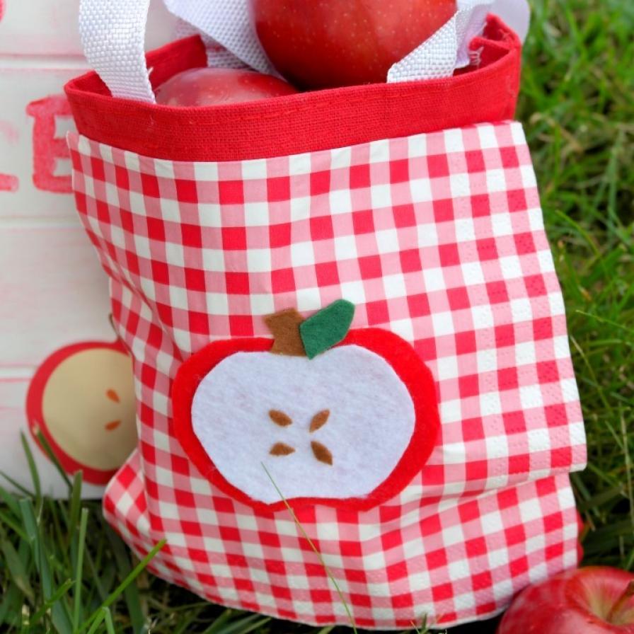 DIY Felt Apple Tote Bags
