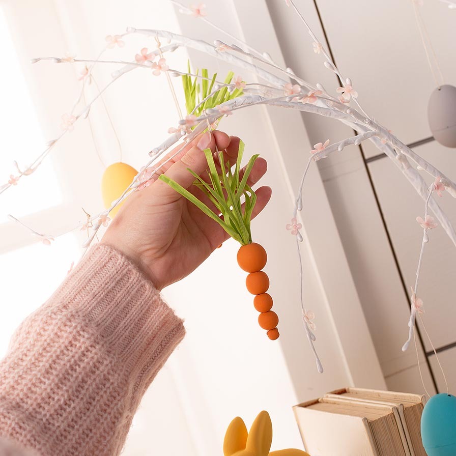 DIY Beaded Carrot Easter Tree Ornaments
