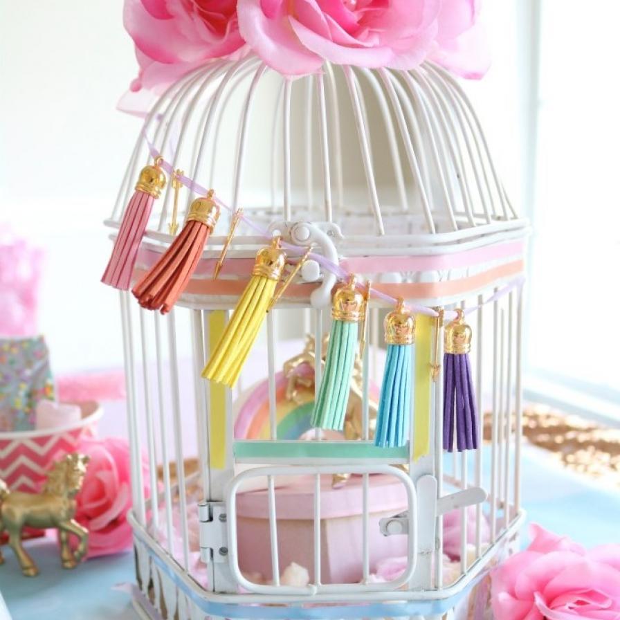 DIY Rainbows and Unicorns Centerpiece