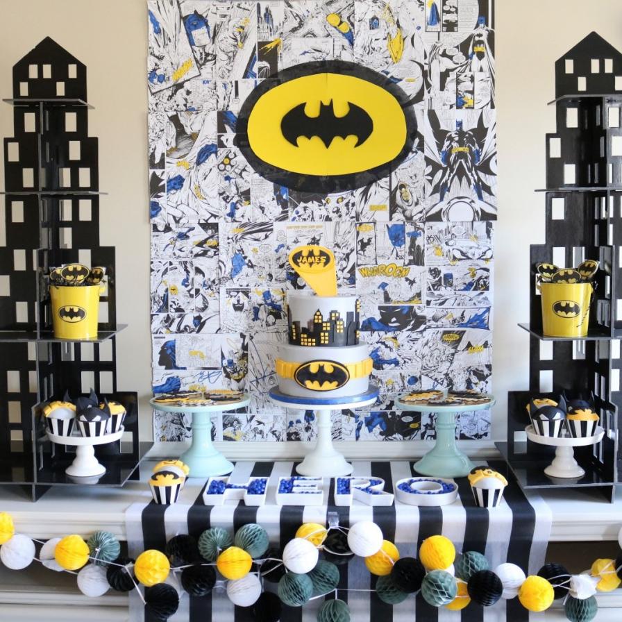 DIY Batman™ Birthday Party Backdrop and Dessert Table | Fun365