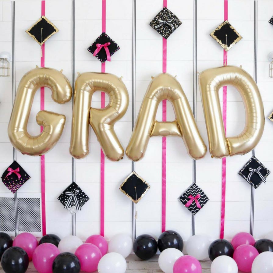 DIY Graduation Party Backdrop | Fun365