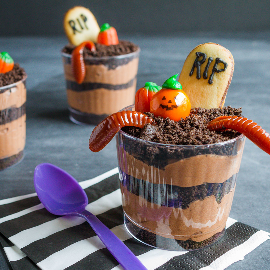 Mini Graveyard Cups | Fun365