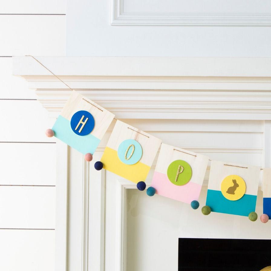 “Hop to It” DIY Easter Garland