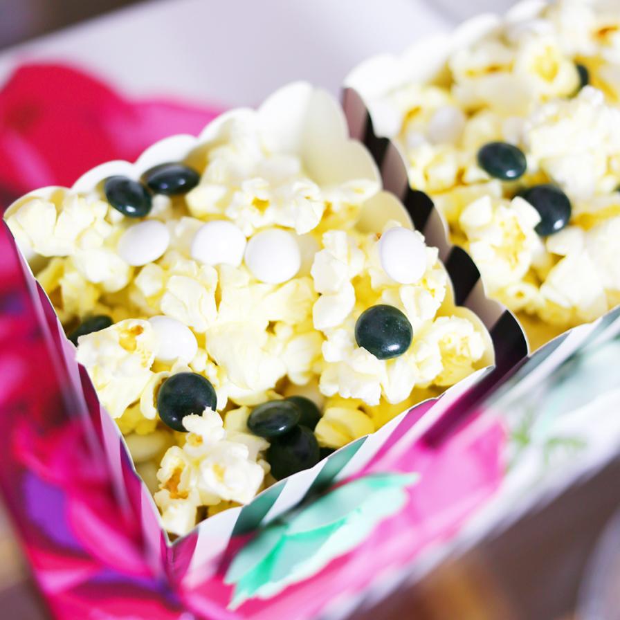 Sweet and Salty Popcorn Mix | Fun365