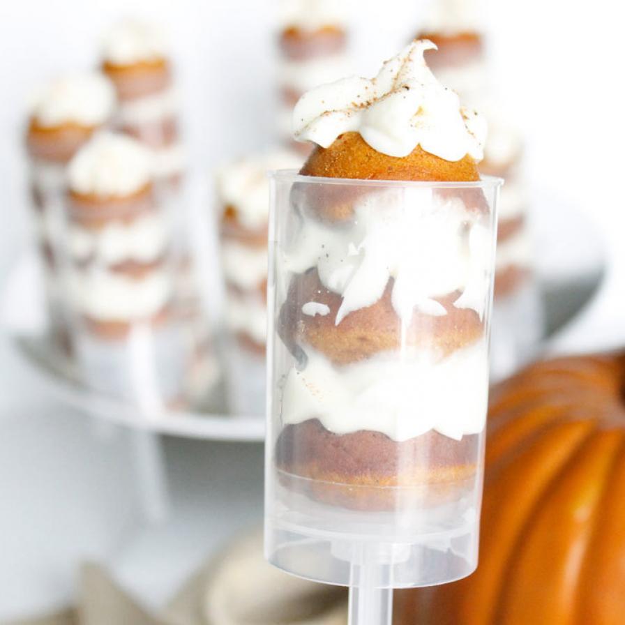Pumpkin Spice Cake with Cream Cheese Frosting Treat Pops