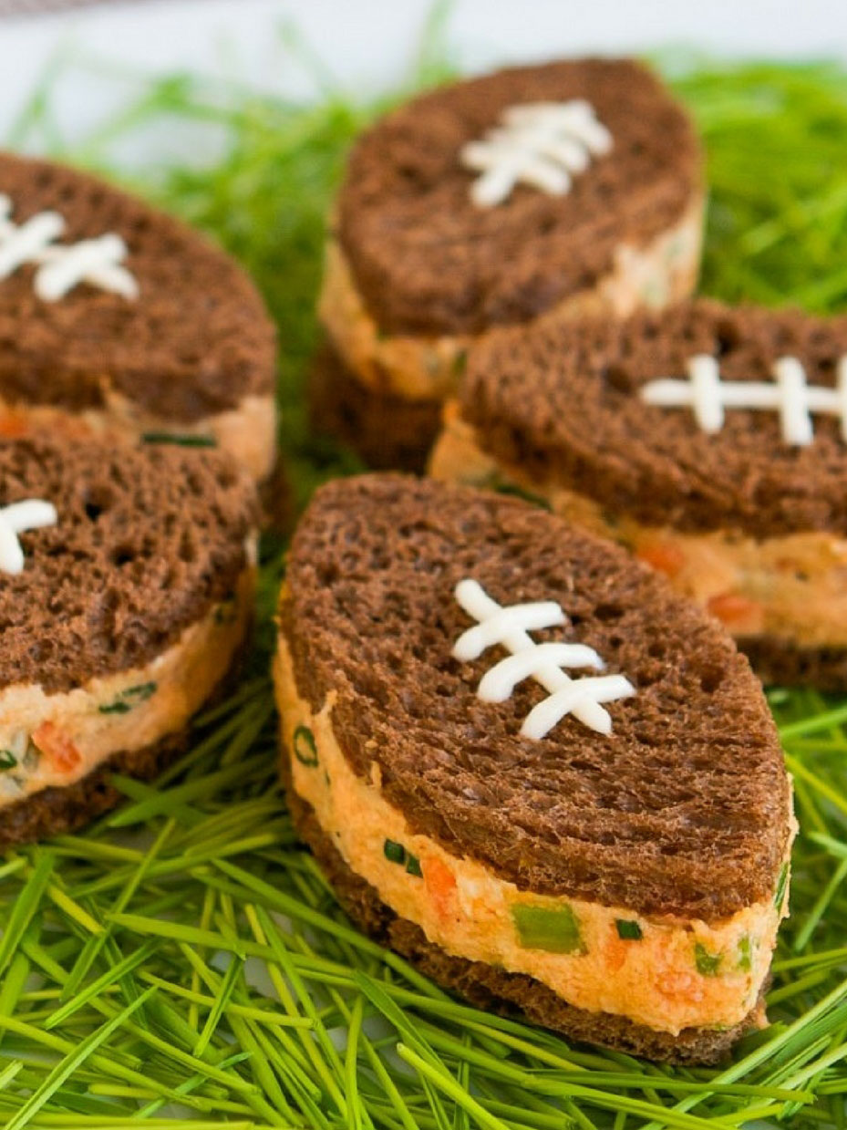 Buffalo Chicken Tea Sandwiches