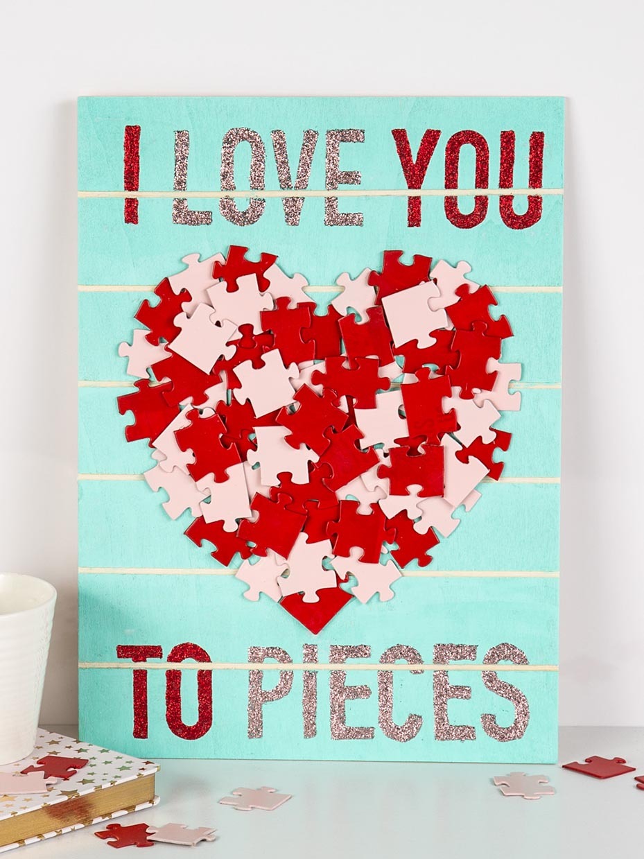 Love You to Pieces Valentine Sign Idea
