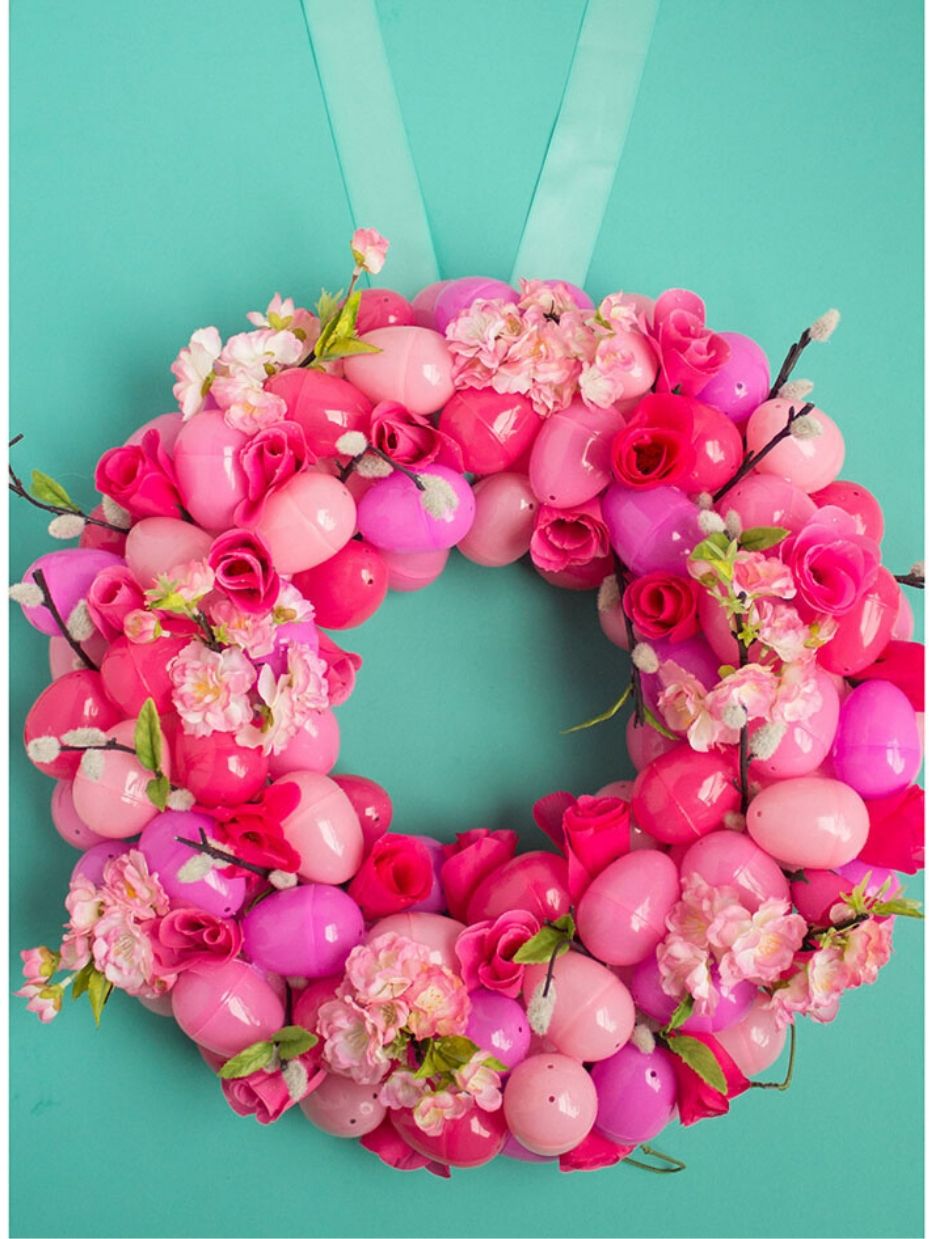 Simple Floral Ombre Easter Egg Wreath