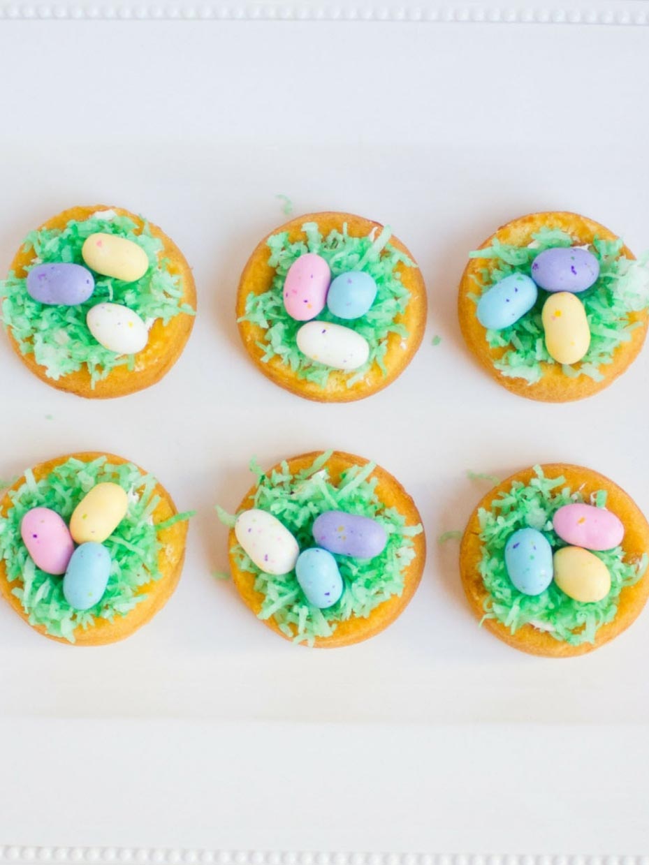 Simple Easter Egg Nest Cakes