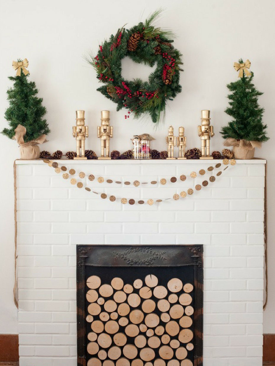 DIY Golden Nutcracker Holiday Mantel