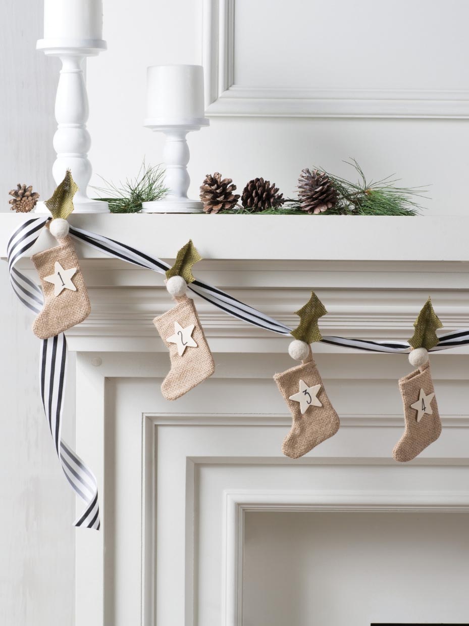 DIY Farmhouse Mini Stocking Advent Garland