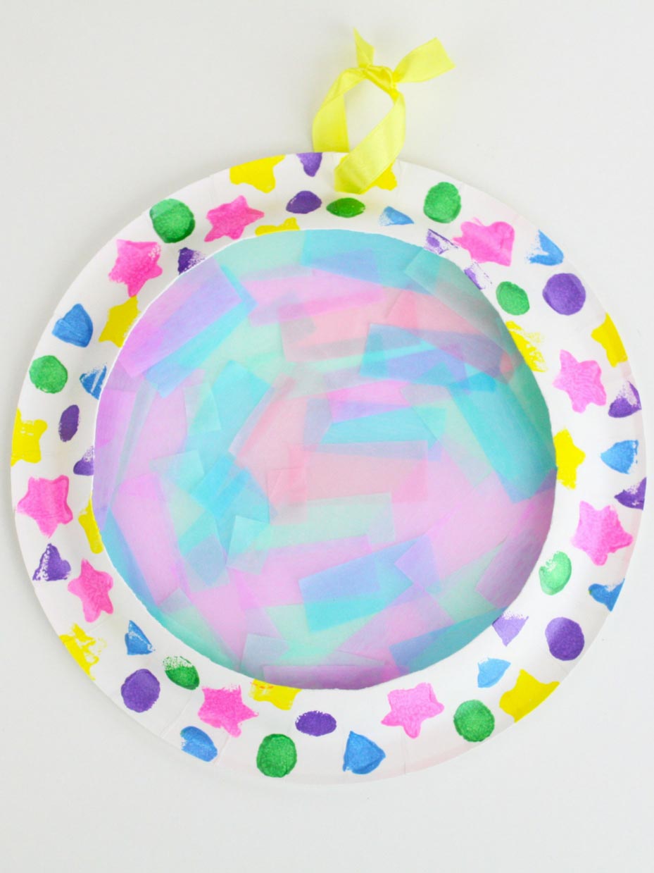 How to Make a Suncatcher with a Paper Plate